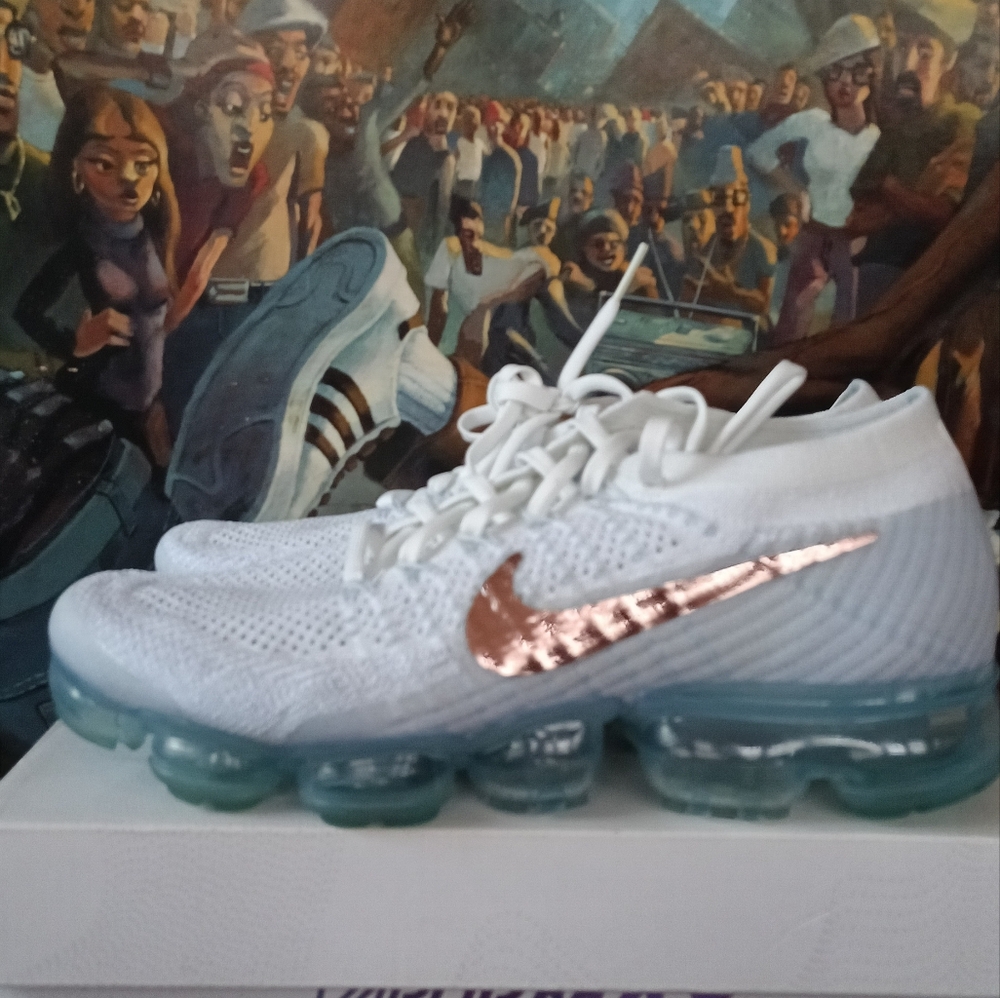 Nike Air Max Flyknit size 9